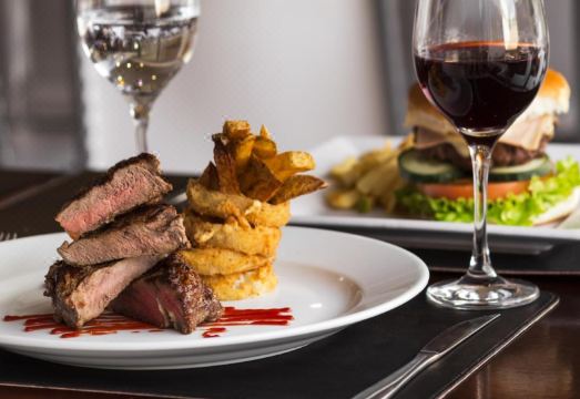 1. 레알 콜로니아 ..