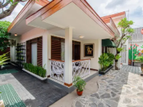 Roemah Noni Macanan Hotels in Danurejan