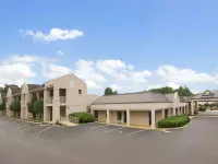 Days Inn by Wyndham Alexander City Hotels in Tallapoosa County