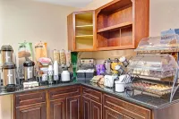 Microtel Inn & Suites by Wyndham Gatlinburg - breakfast