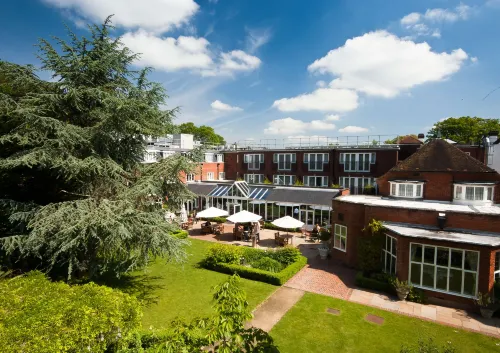 The Bull Hotels in Beaconsfield