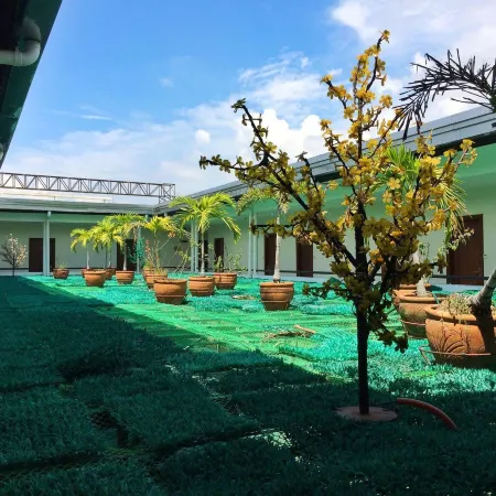 Cindy Kelly Hotel