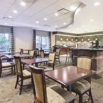 La Quinta Inn & Suites by Wyndham Bel Air/I-95 Exit 77A