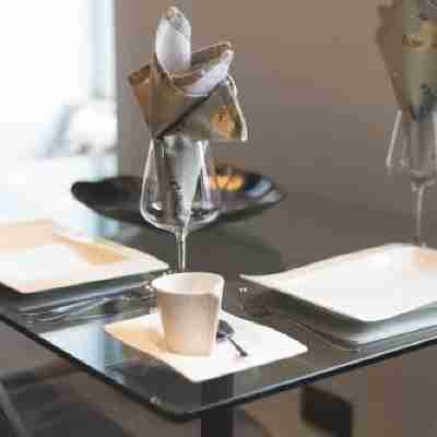 The Barclay Apartment Dining/Meeting Rooms