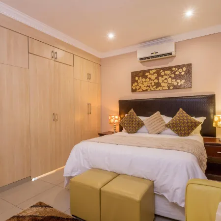 Room-Ezulwini Guest House - Queen Room w