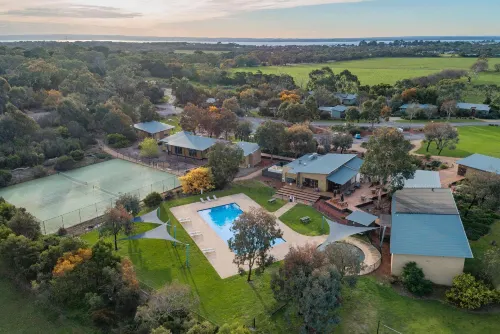 Ramada Resort by Wyndham Phillip Island - Bãi đậu xe