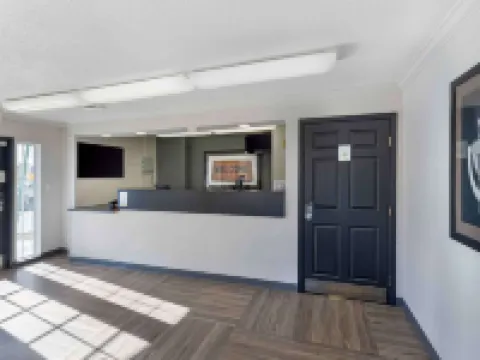 Extended Stay America Select Suites - Denver - Cherry Creek Hotels in Glendale