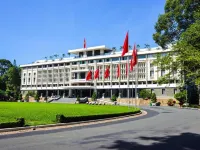 Grandma Lu's Saigon Japan Town Hoteles cerca de Consulado General de Estados Unidos