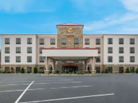Comfort Suites Hotels in Commerce