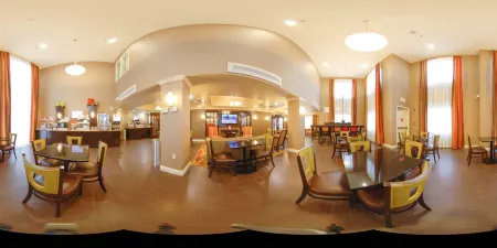 Holiday Inn Express & Suites Pine Bluff by IHG