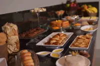 Hplus Premium Palmas - breakfast