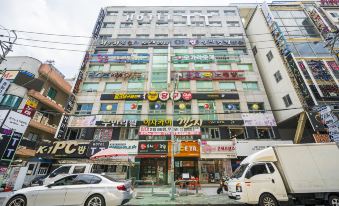 Changwon Sangnam-Dong Hotel T.T