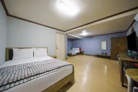 Gyeongsan Bless Hotels in 