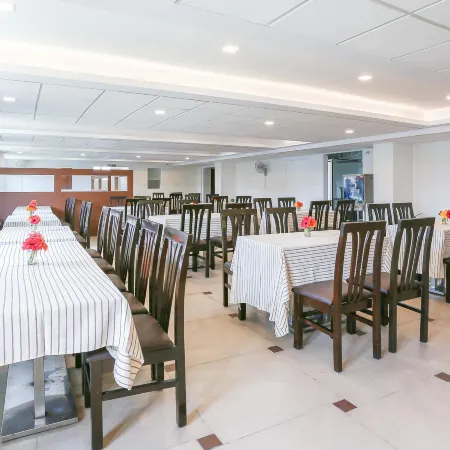 Treebo Premium Akshaya Mahal Inn