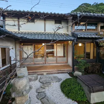 Staying at Kumano Kodo - KOZA River House Yukawa-tei Отели в г. Кусимото