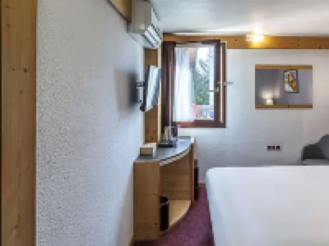 Sure Hotel by Best Western Annecy Hotels in Annecy