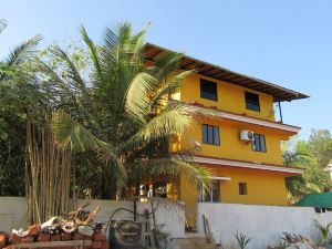 Mandrem Beach Guest House Goa