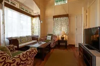 Cafe Shillong Bed and Breakfast