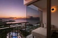 Oriental Hotel Okinawa Resort & Spa - Mountain view