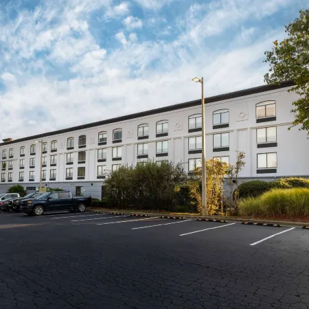 Wingate by Wyndham Charlotte Speedway/Concord