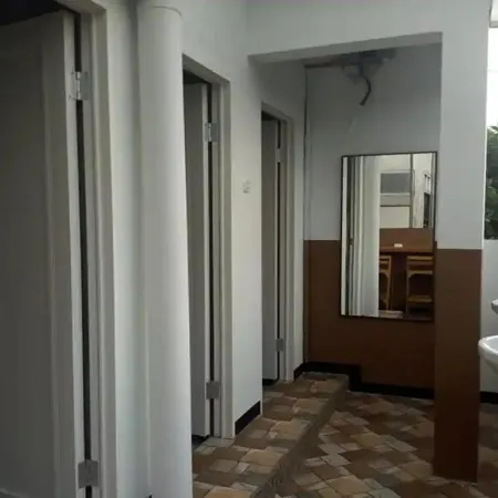 Pondok Backpacker City Square