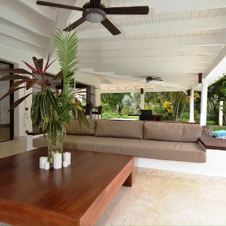 Seaside Villa with Housekeeping Staff - Las Terrenas