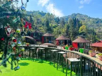 Plum Homestay Hotels in Pa Vi