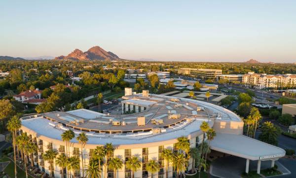 Embassy Suites by Hilton Phoenix Biltmore