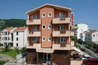 Hotel Fineso Hotels in Podostrog