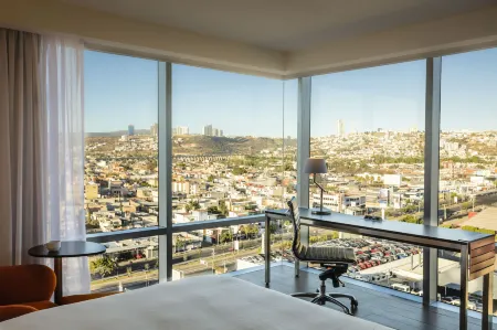 Fiesta Inn Express Queretaro Constituyentes