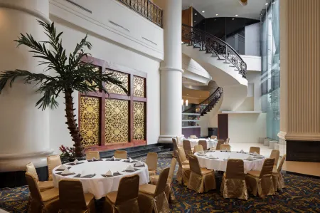 Golden Boutique Hotel Kemayoran Отели рядом со станцией Kemayoran Station