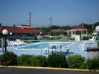 Economy Motel Inn and Suites Somers Point - Pools