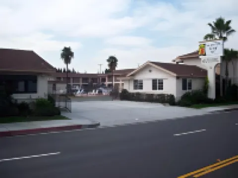 Colony Inn
