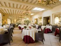 Chateau de Courban et Spa Nuxe Hotels in Châtillon-sur-Seine