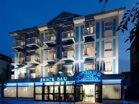 Hotel Athena