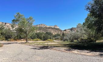 Escalante Yurts - Luxury Lodging