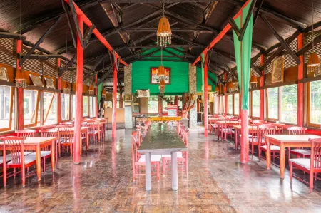 Capital O 2640 Cottage GS Rumah Kayu Syariah Отели в г. West Bandung Regency