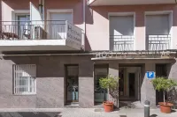 Hostal Solimar Hotel dekat Badalona Railway Station