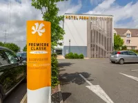 Premiere Classe Chartres Sud - Barjouville - parkir