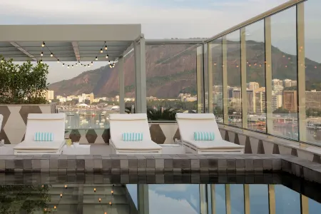 YOO2 RIO DE JANEIRO, TAPESTRY COLLECTION BY HILTON