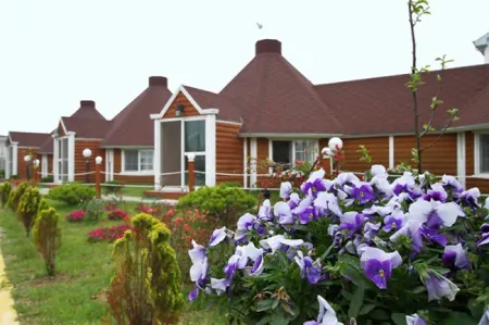 Hwaseong Pension Cabin Отели рядом с достопримечательностью «Chebu-do»
