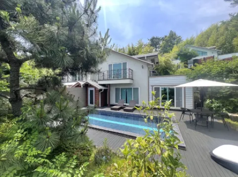 Sacheon W Namhae Pool Villa Pension