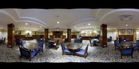 Holiday Inn Express & Suites EDSON by IHG