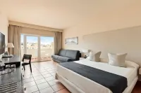 هوتل بيست جاكاراندا فنادق في كوستا أديجي