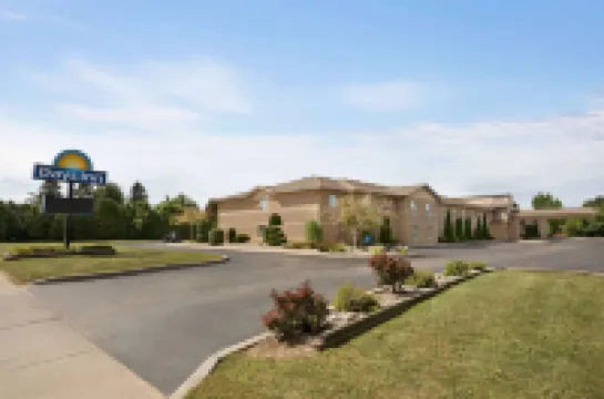 デイズ イン バイ ウィンダム リーミントン