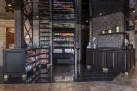 Best Western Plus Edmundston Hotel - ที่มีบาร์