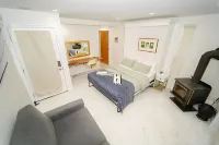 Illuminati Guest House Hotels in Sooke