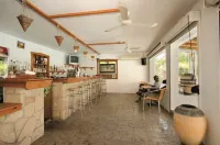 Coliseum Studios & Apartments - Quầy Bar
