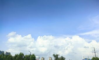 Xiaoer's Boutique Hotel (Donghai Crystal City)