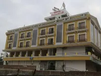 Hotel Grandeur Hotels in Valsad